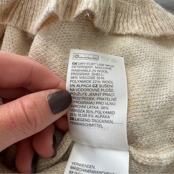 & Other Stories Fitted Jacquard Knit Sweater Top - Picture 10 of 10
